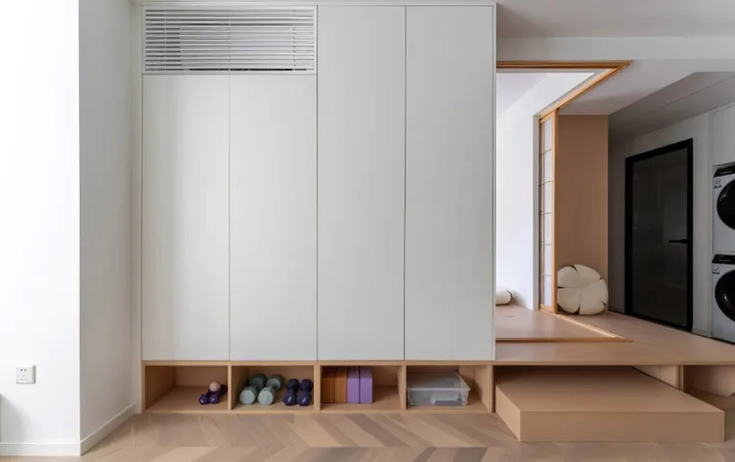 Cas de design d’intérieur complet | Un studio ordinaire, mais profondément apaisant